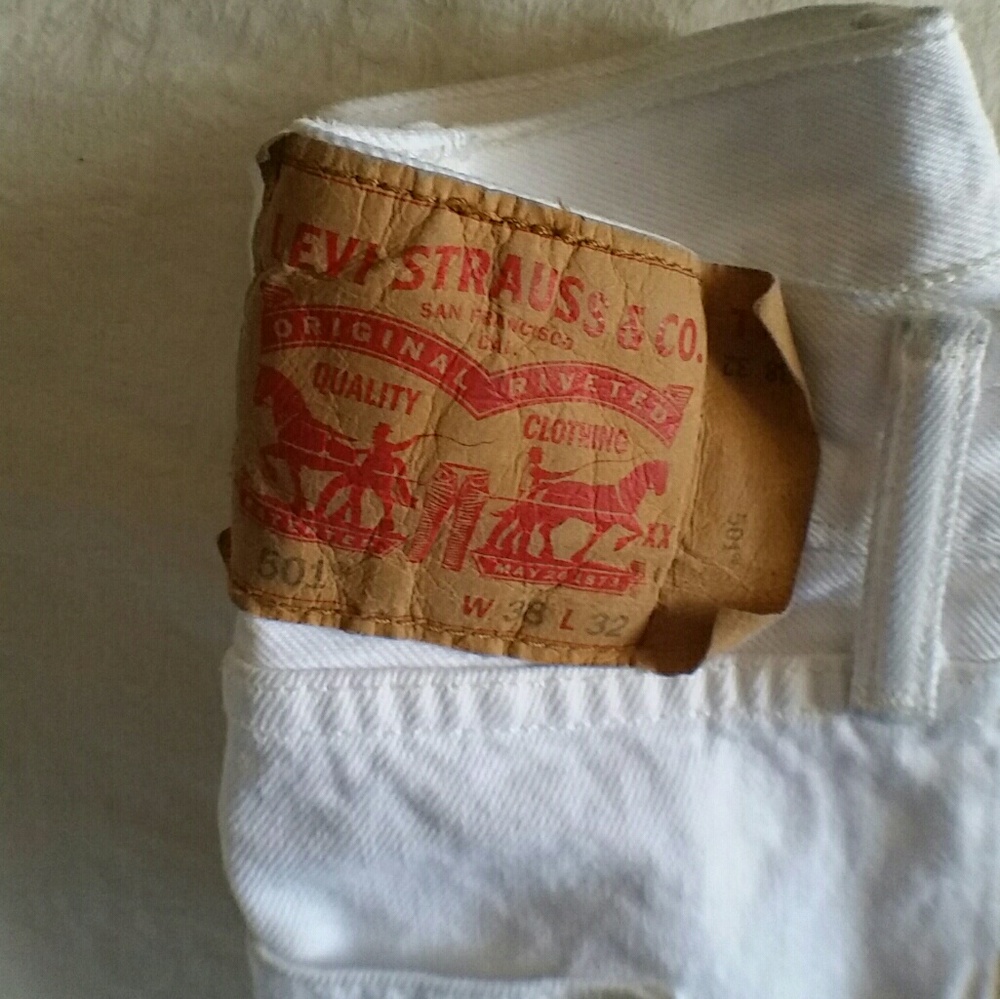 Levis 501 men jeans.